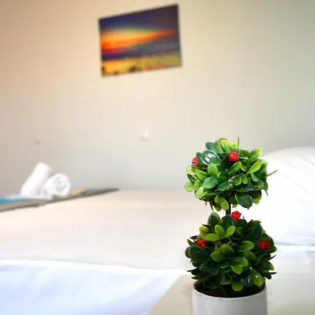Utopia Aparthotel 2*